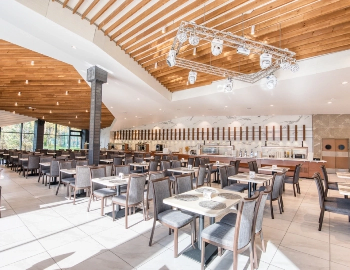 Ресторан шведской линии INTERVIEW - Отель LES Art Resort / Лес Арт Резорт