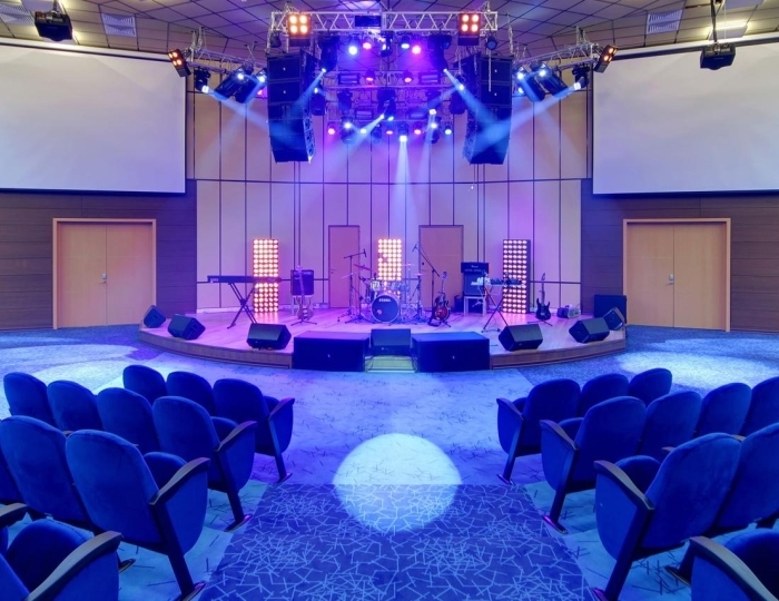 Зал-амфитеатр «ORFEY» - Отель LES Art Resort / Лес Арт Резорт