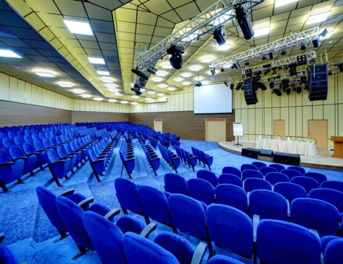 Зал-амфитеатр «ORFEY» - Отель LES Art Resort / Лес Арт Резорт