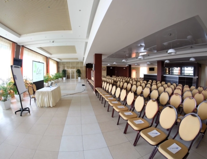 Конференц-зал «OFFSHORE» - Отель LES Art Resort / Лес Арт Резорт